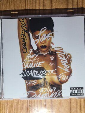Rihanna "Unapologetic" Music CD